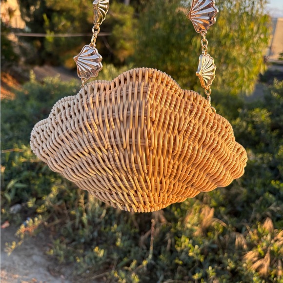 Tommy Bahama Shell Bag – Mermaidcore Coastal Purse - Picture 3 of 5